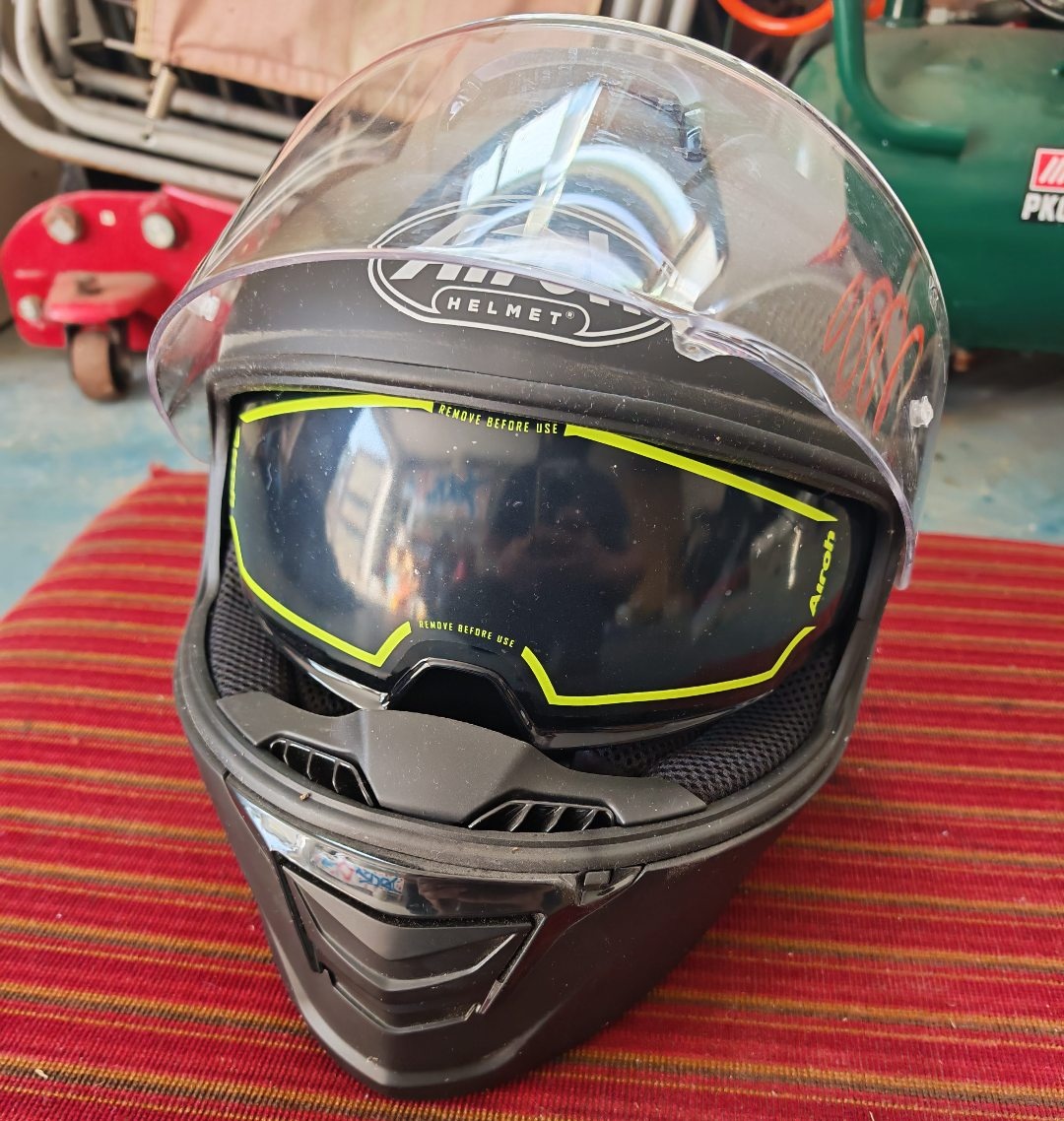 Integrální přilba na motorku Airoh ST 501 PC 5500