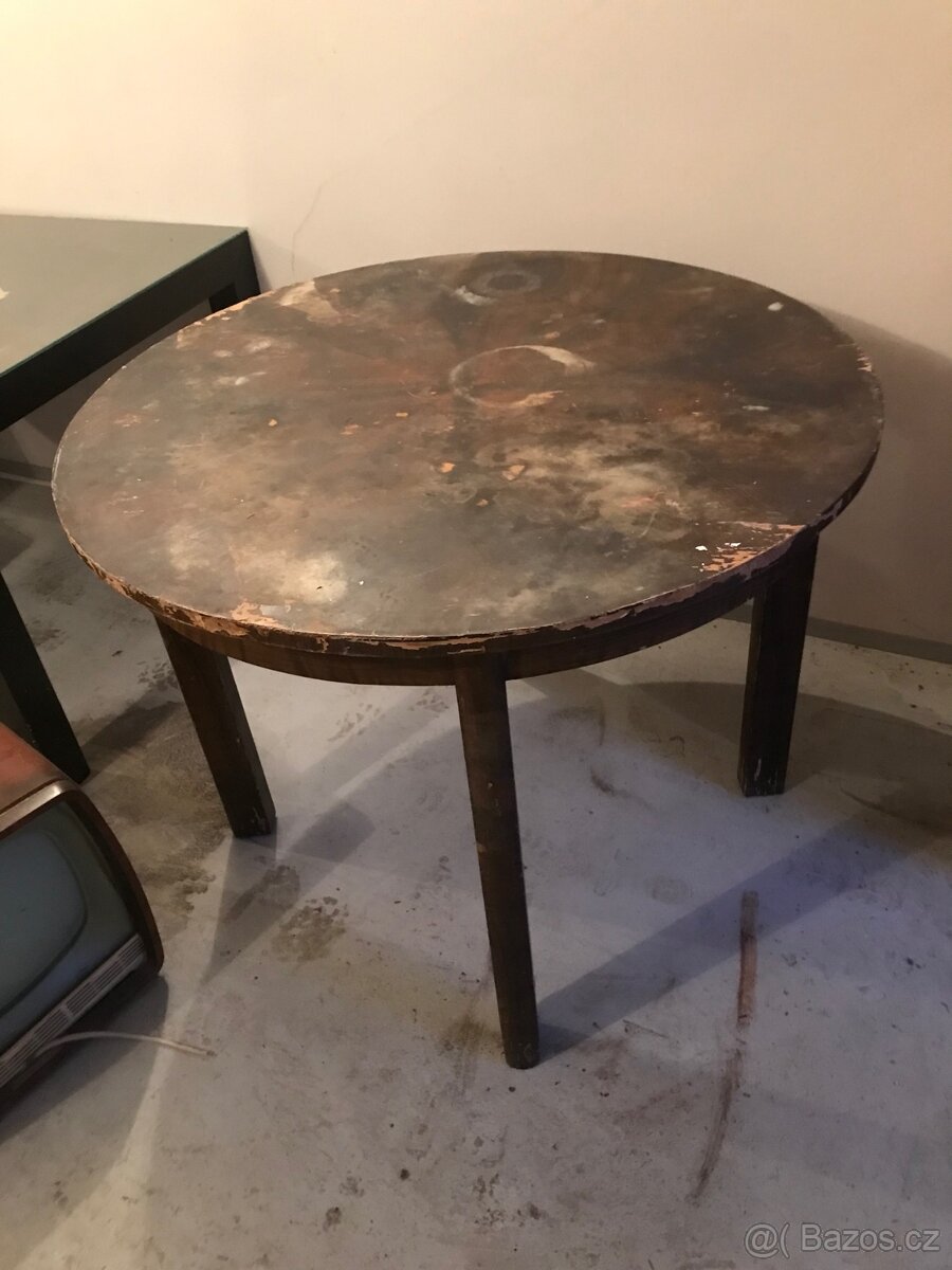 Prodej jídelního stolu art deco
