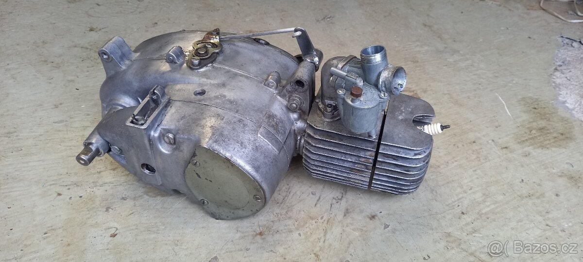 Motor Jawa Pionýr, Mustang