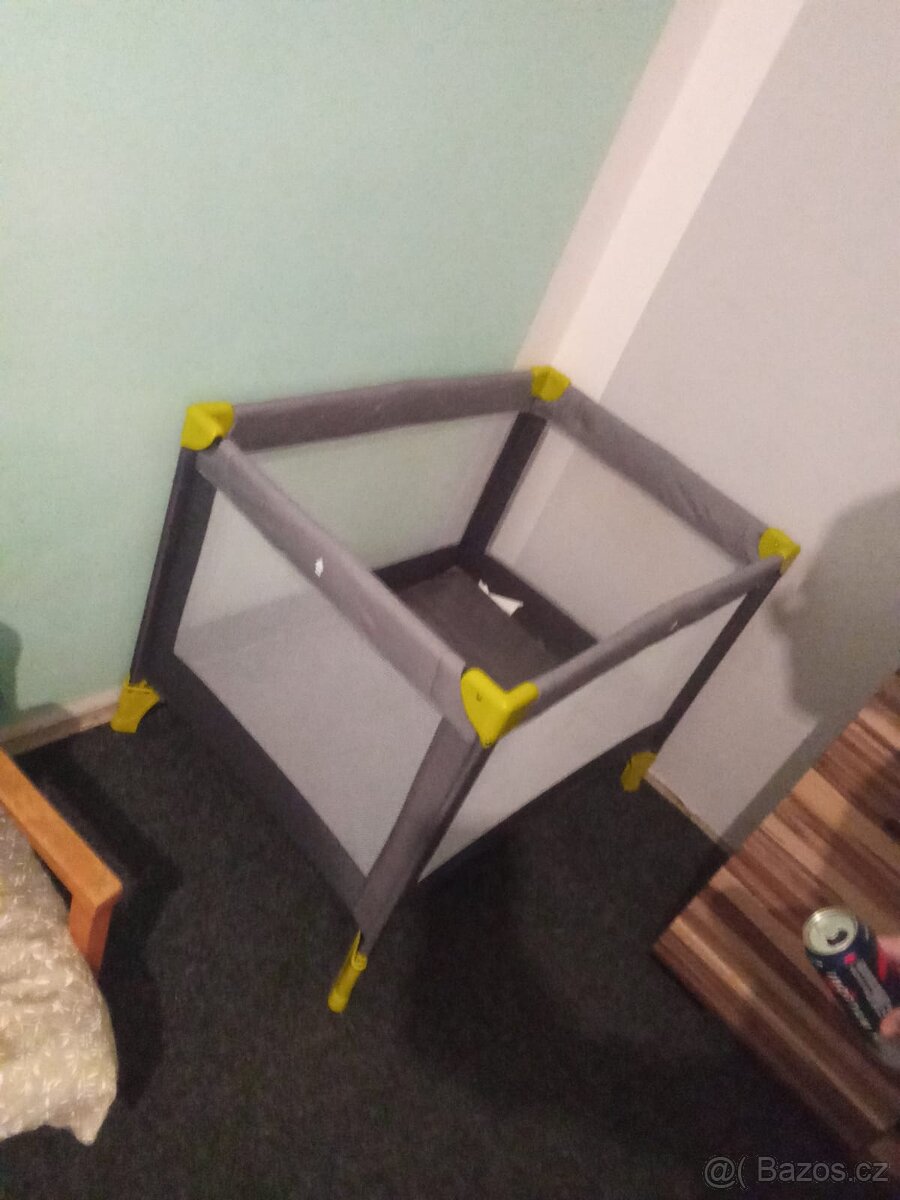 Prodám rozkládací postýlku