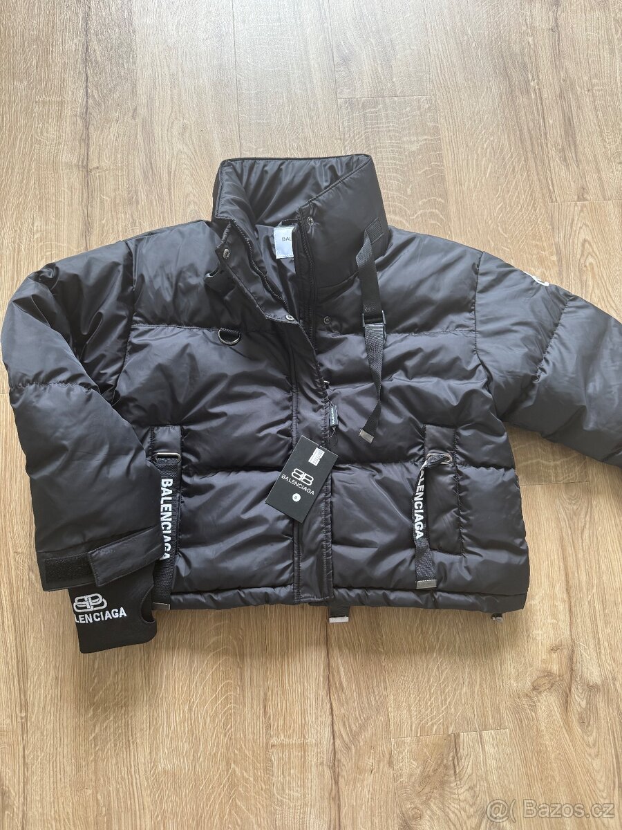 Balenciaga Bunda