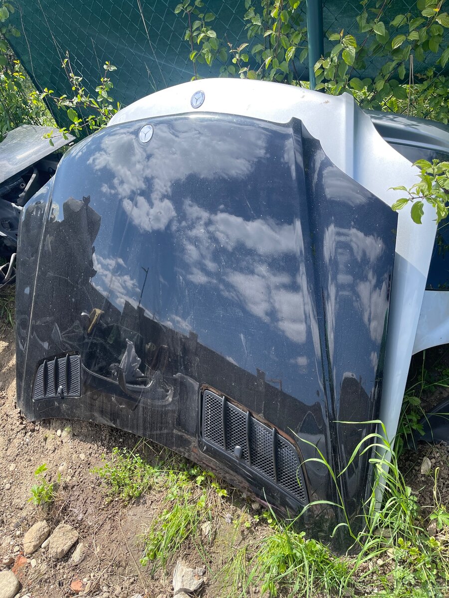Mercedes ml w164 predna kapota