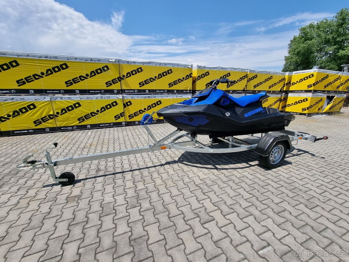 Sea - Doo SPARK TRIXX 900 HO ACE 3-up iBR 90hp modrá