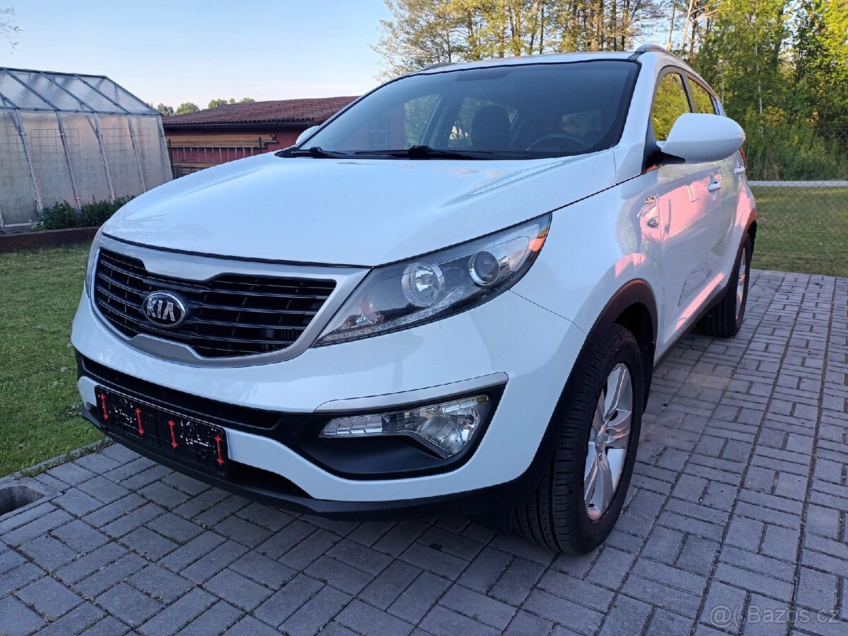 Kia Sportage 2.0CRDi 100KW AWD 2014 kamera tažné..
