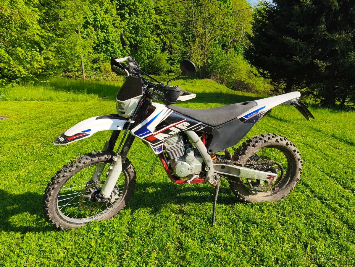AJP SPR 240