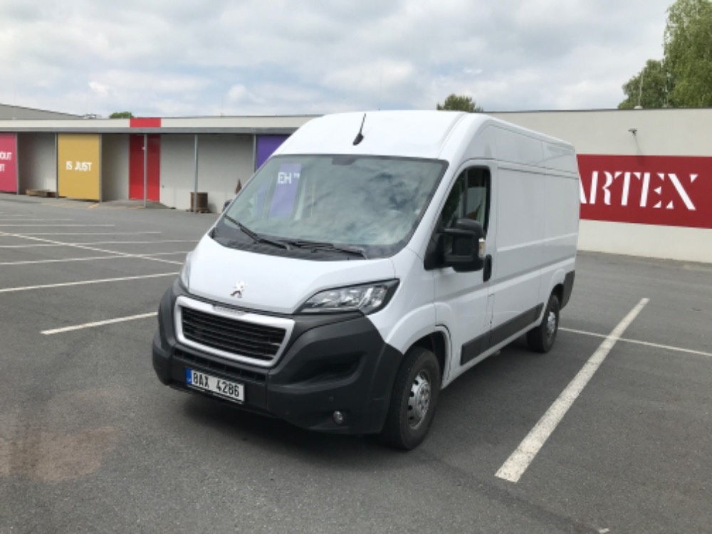 2× Peugeot Boxer 2.2 HDI, r.v. 2021