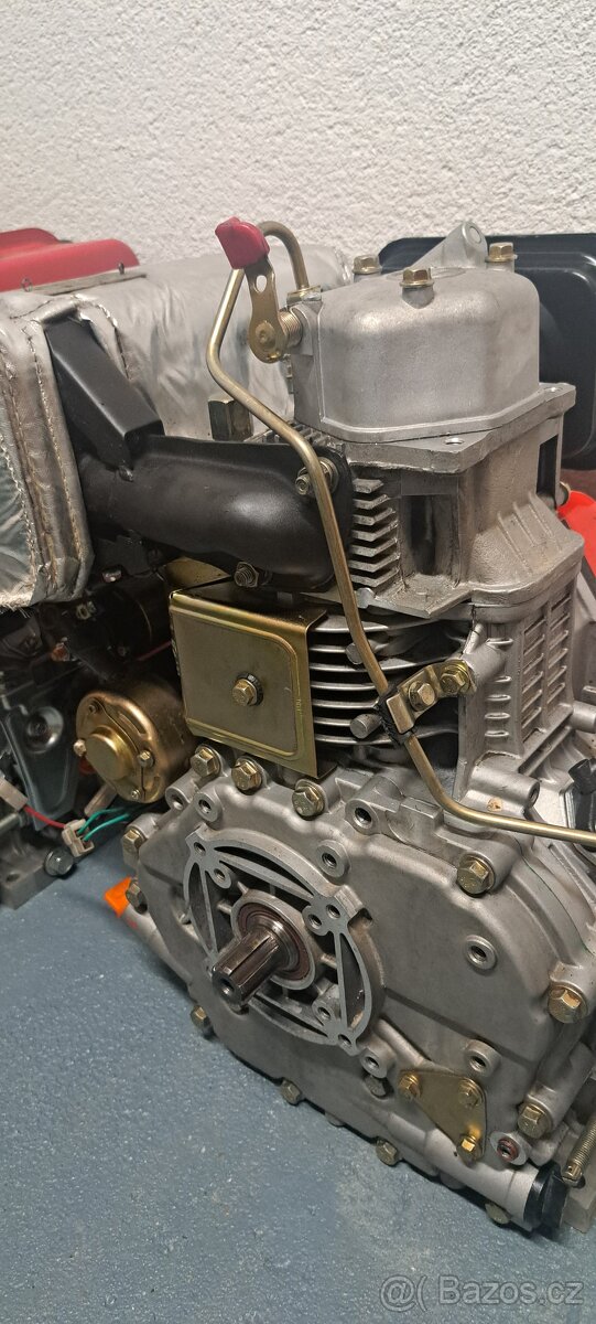 Naftovy motor do minibagru