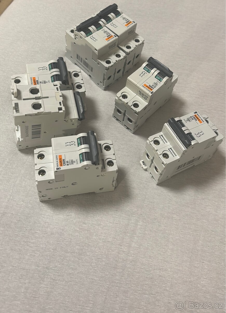 Prodám 7× jistič Merlin Gerin C60N B20 (2P, 20A, B, 6kA)