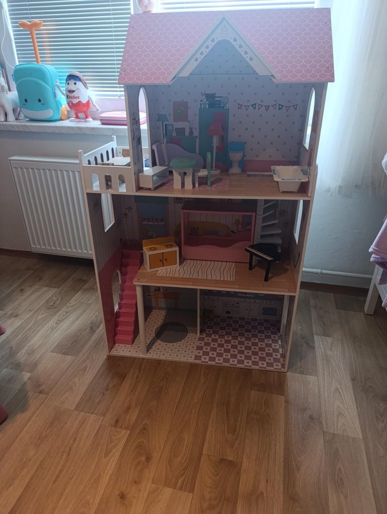 Domecek pro panenky