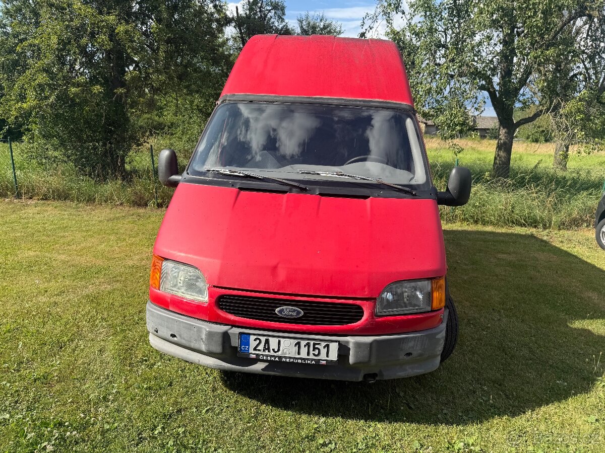 Ford transit 2,5