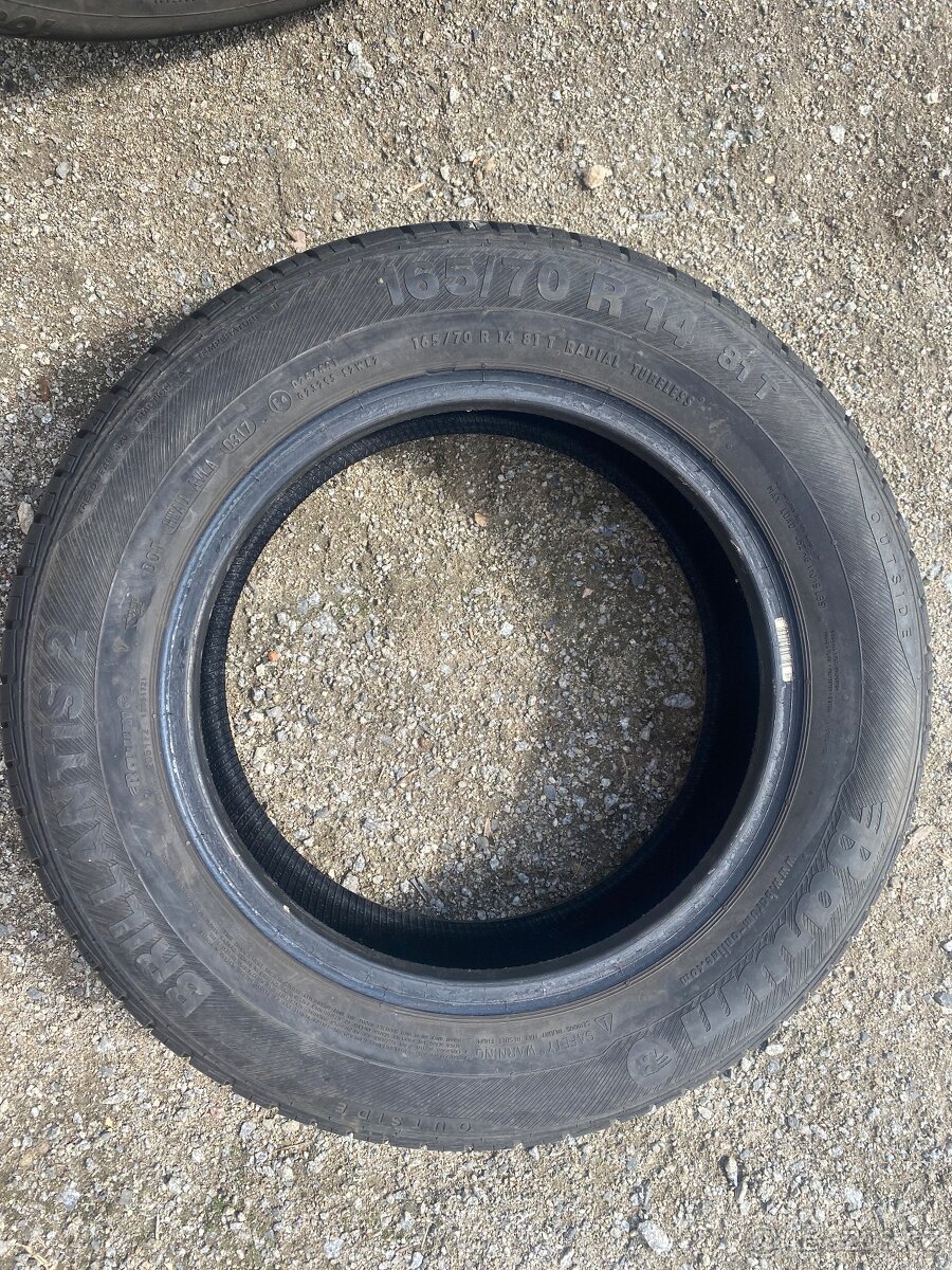 Pneu 165/70 R14