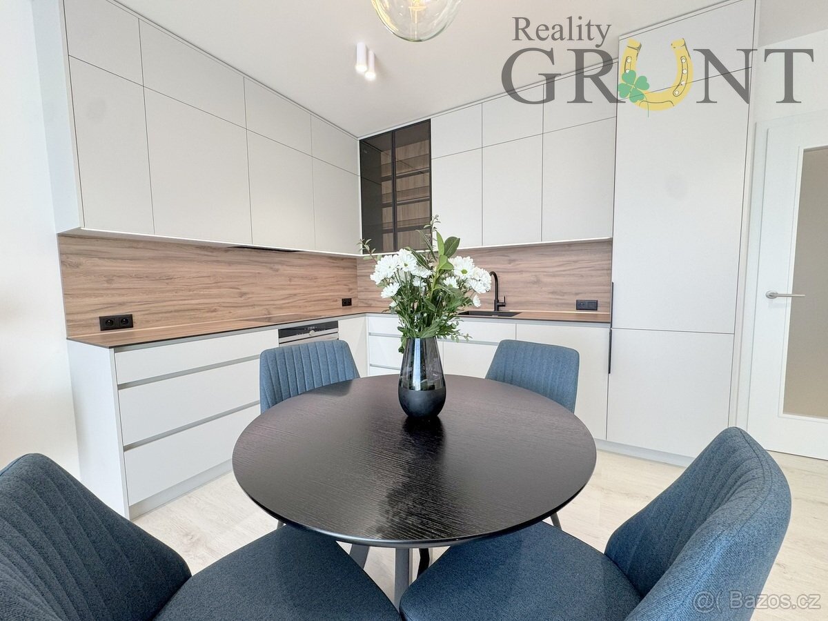 Pronájem byty 2+kk, 62 m2 - Ostrava - Moravská Ostrava