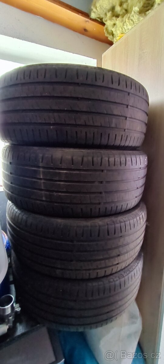 Letní pneu Barum 215/55/16