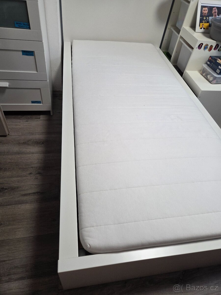 Postel jednolůžko Ikea