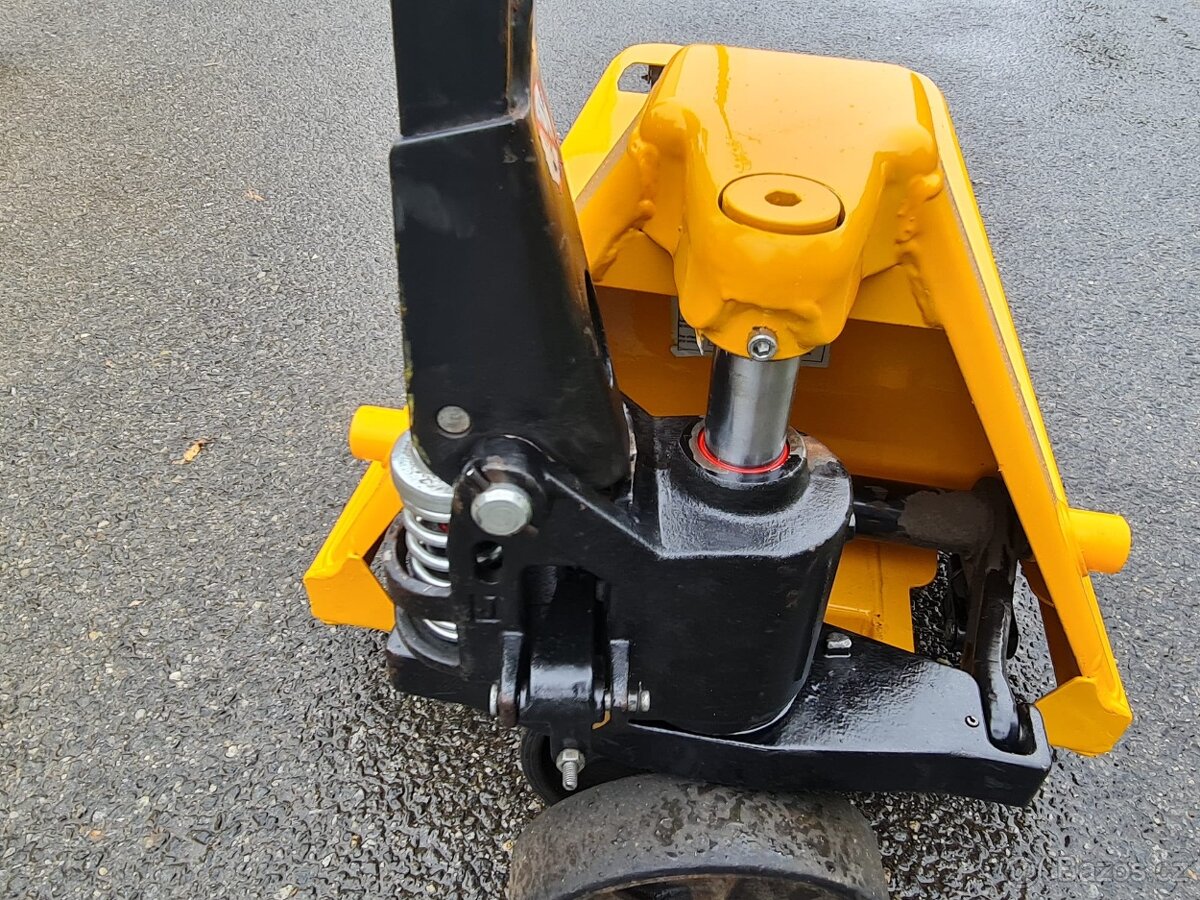 Paletovy vozik na 2500kg