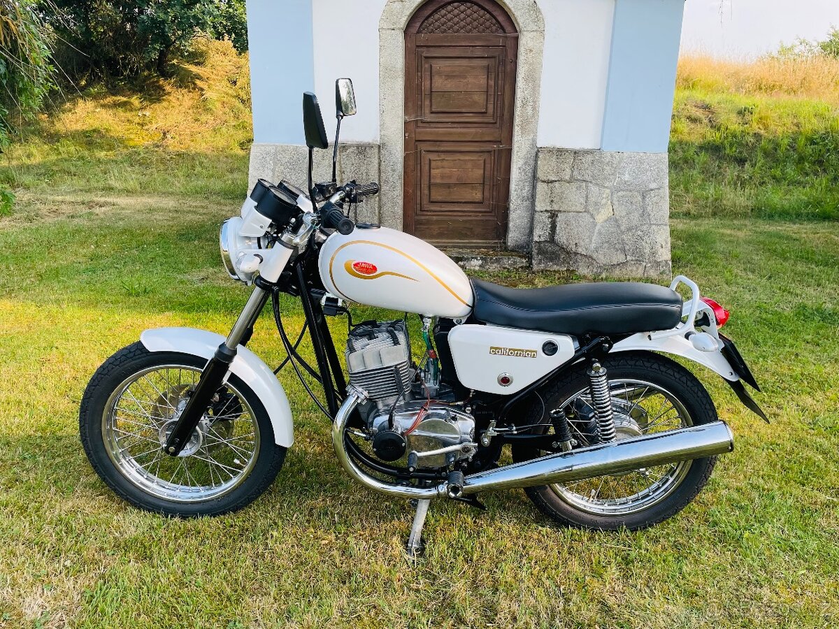 Jawa 350 Californian 5, bílá perleť, český TP