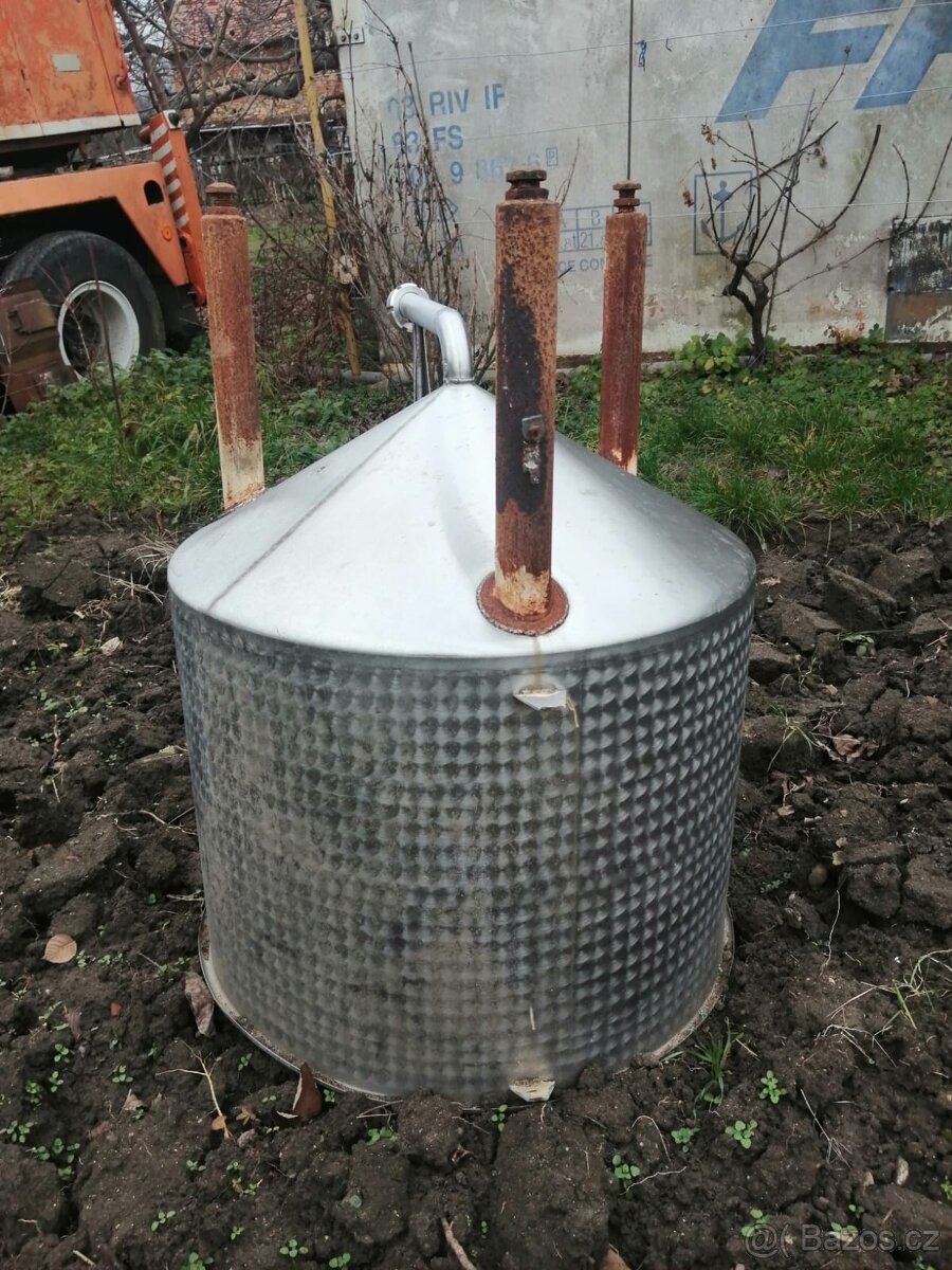 Nerezová nádoba 500l