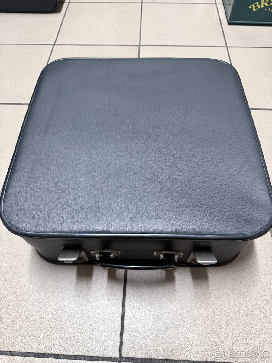 Psací stroj Consul (ČSSR) – plně funkční, ve velmi dobrém st