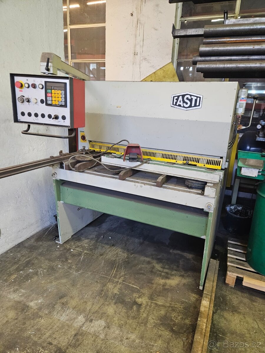 FASTI 509 - 12/4 - nůžky tabulové hydraulické