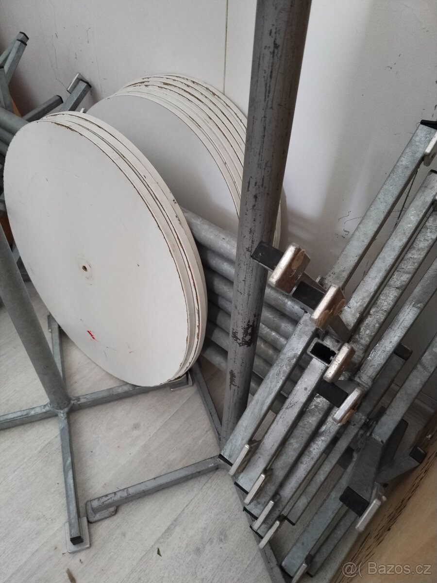 Bistro stolky, 12 ks, kovová noha, dřevěná deska + potahy