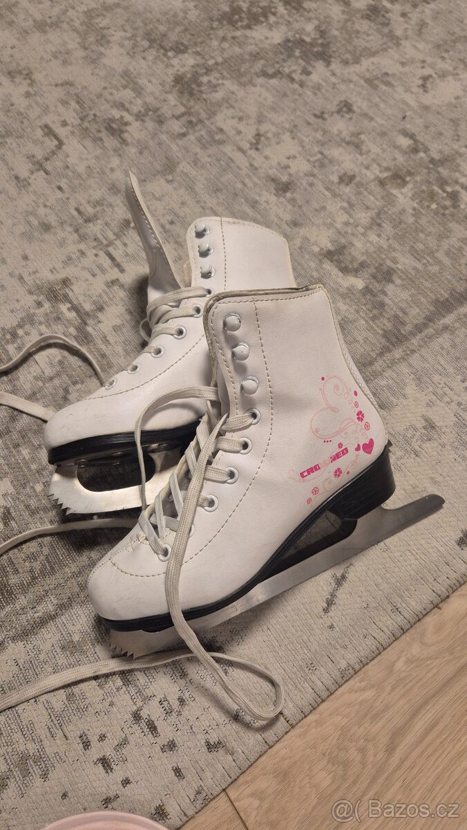 Ledni dívčí brusle EU 33