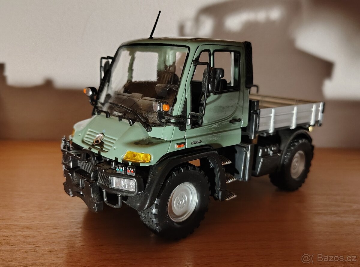 Mercedes-Benz Unimog U400 Welly 1:24