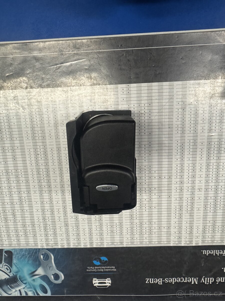 Mercedes Benz 211, 219