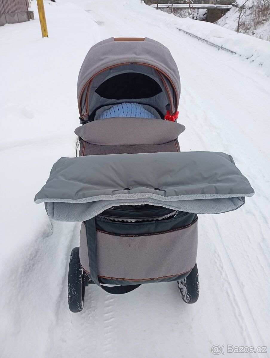 Trojkombinační kočárek