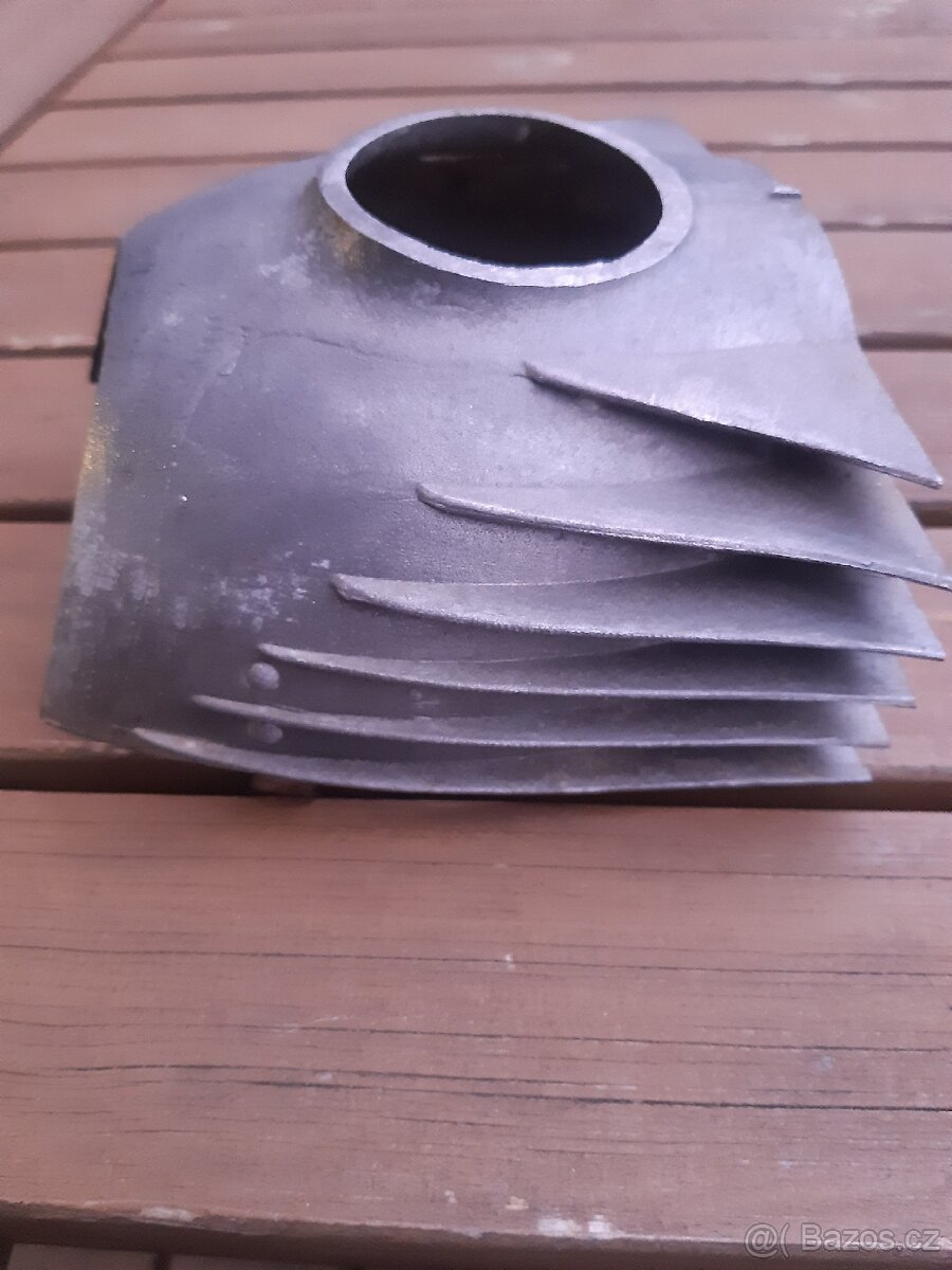 Jawa 250/ 353 kryt karburátoru