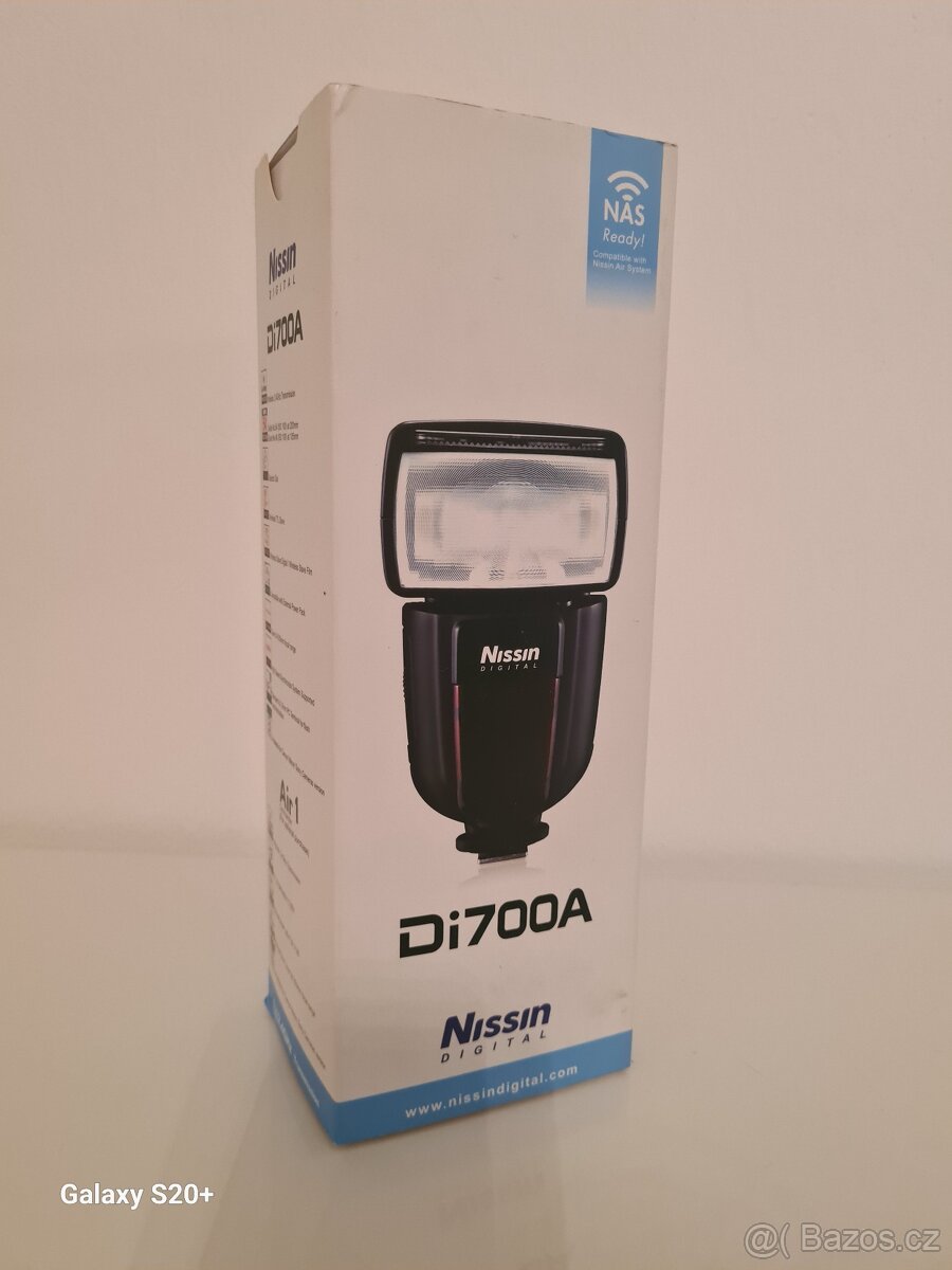 Blesk Nissin Di700A pro Nikon