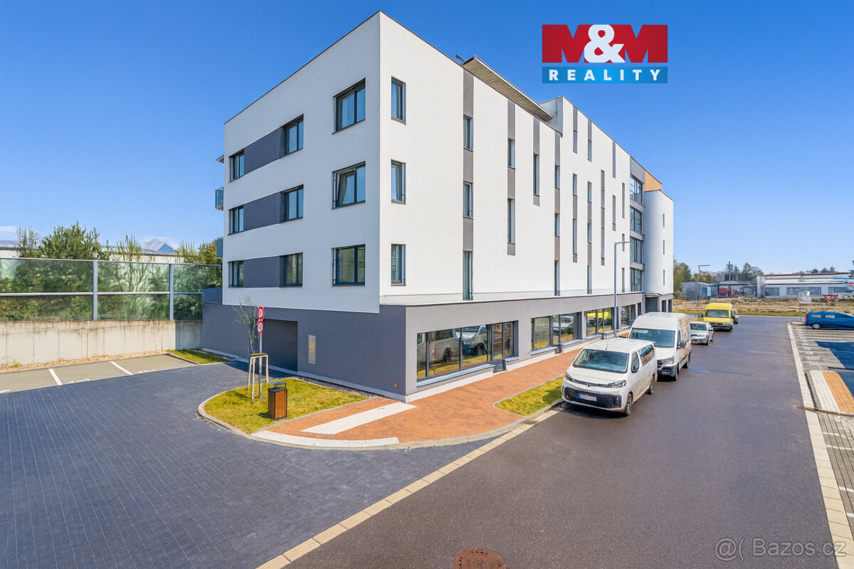 Prodej bytu 1+kk, 32 m², Hradec Králové, ul. Antonína Petrof