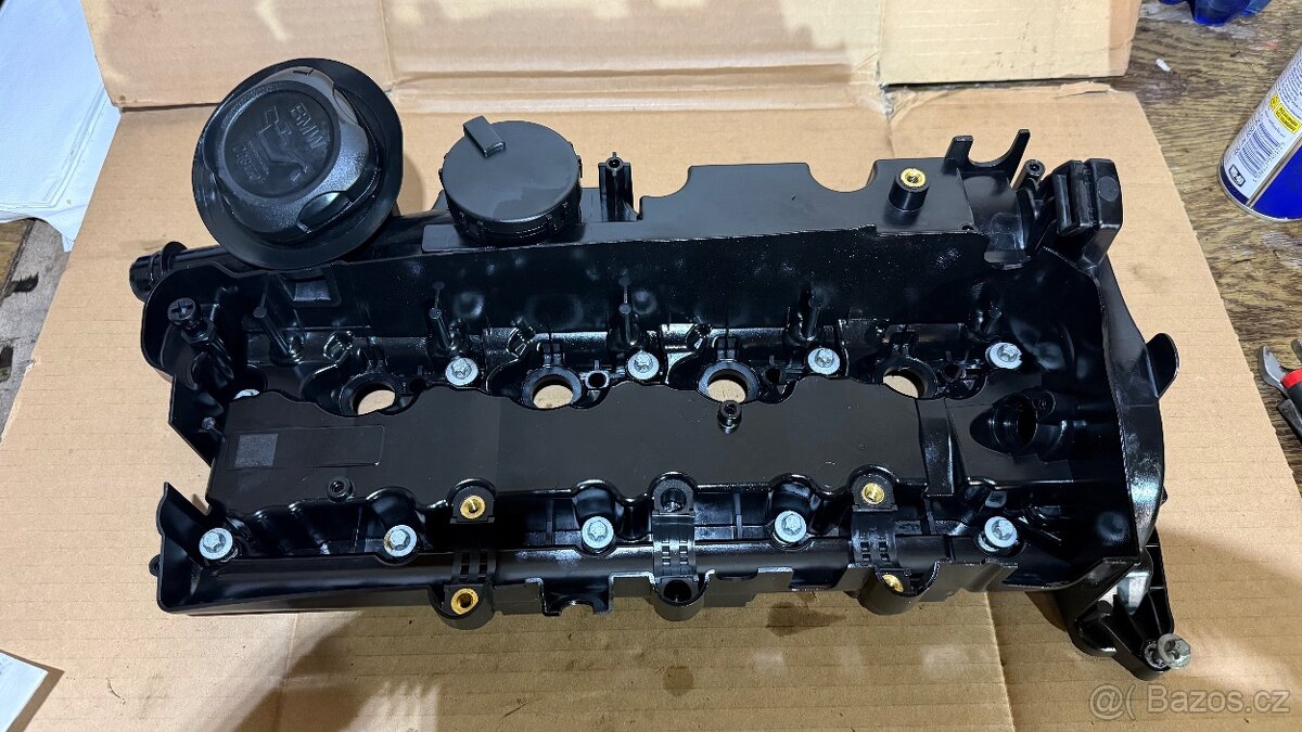 BMW 320d N47 – originální ventilový dekl (1 rok starý)