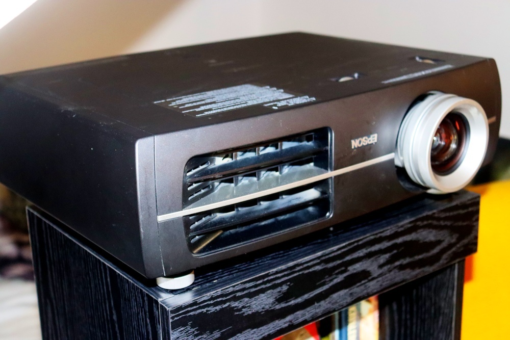 PRODÁM 3LCD PROJEKTOR EPSON EH-TW5500