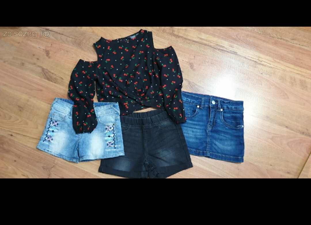 Set 2x kraťásky+ 1x minisukně+ halenka