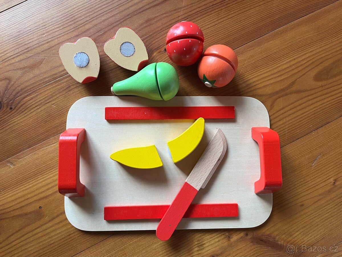 Dřevěná hračka k nácviku jemné motoriky