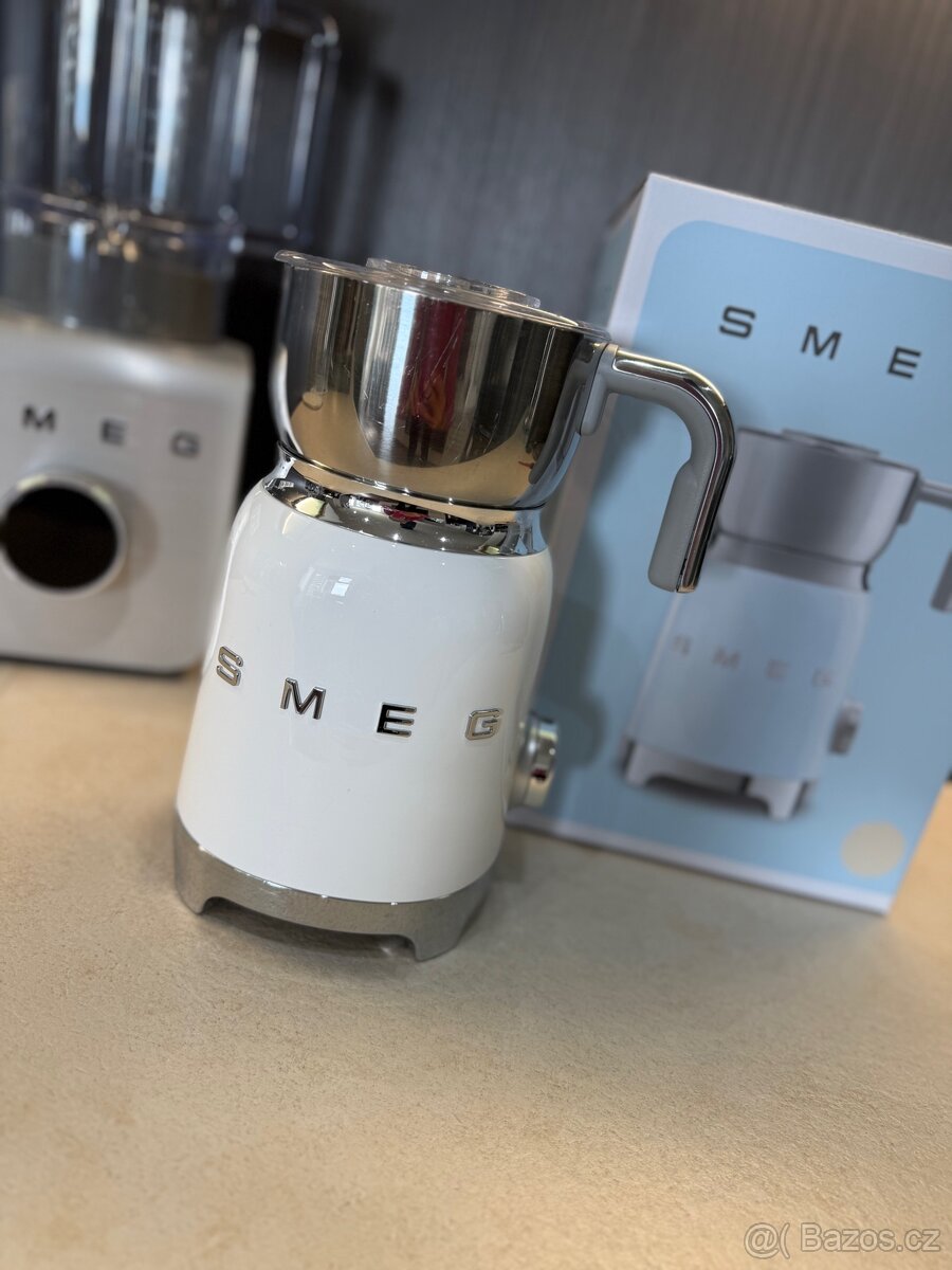 Napěňovač mléka SMEG