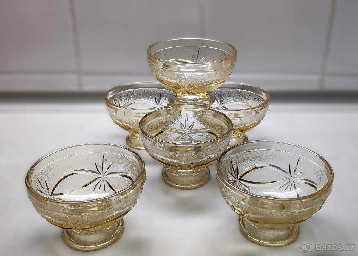porcelán a jiné sklo