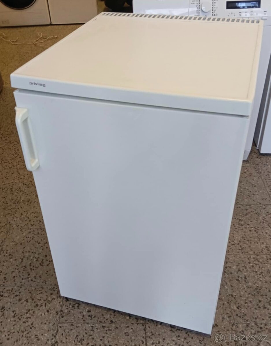Prodám malé lednice, výška 84 Cm