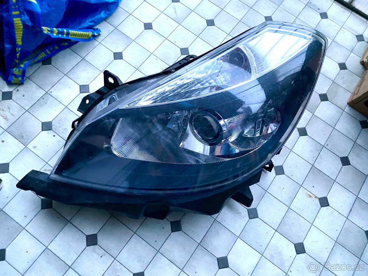 Světlo Clio 3 světlo
