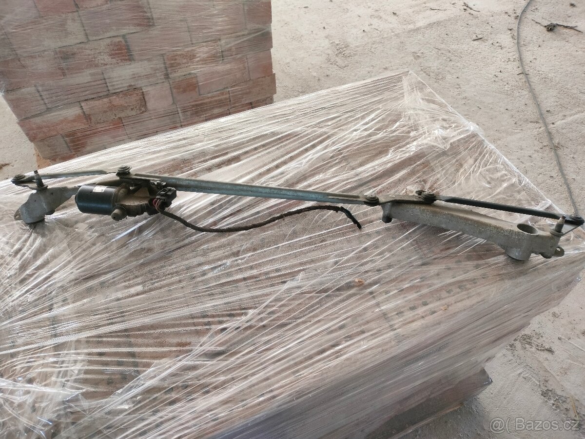 Mechanismus stěračů Mercedes Benz w245