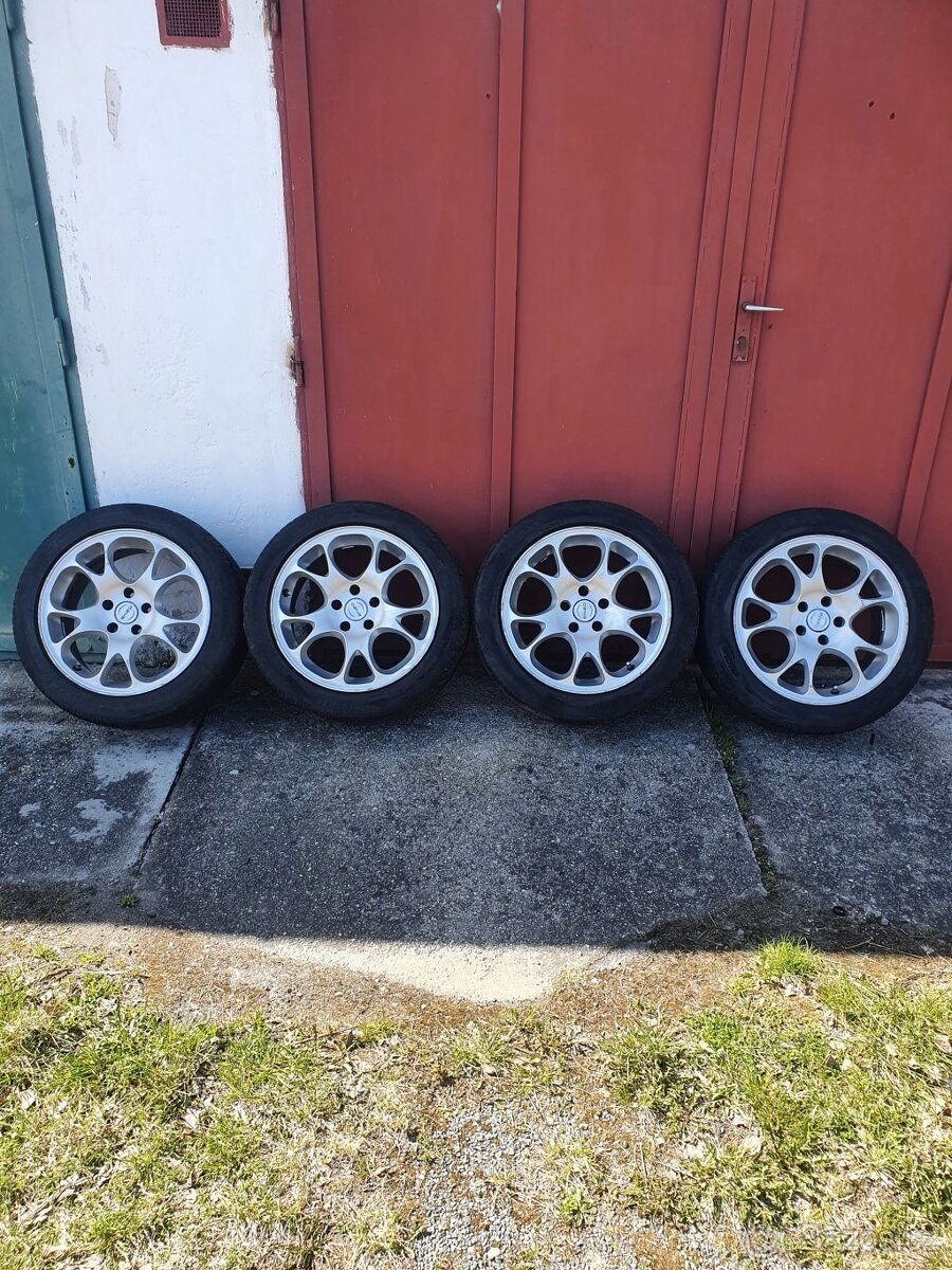 Alu kola ENZO R17 s pneu 235/45