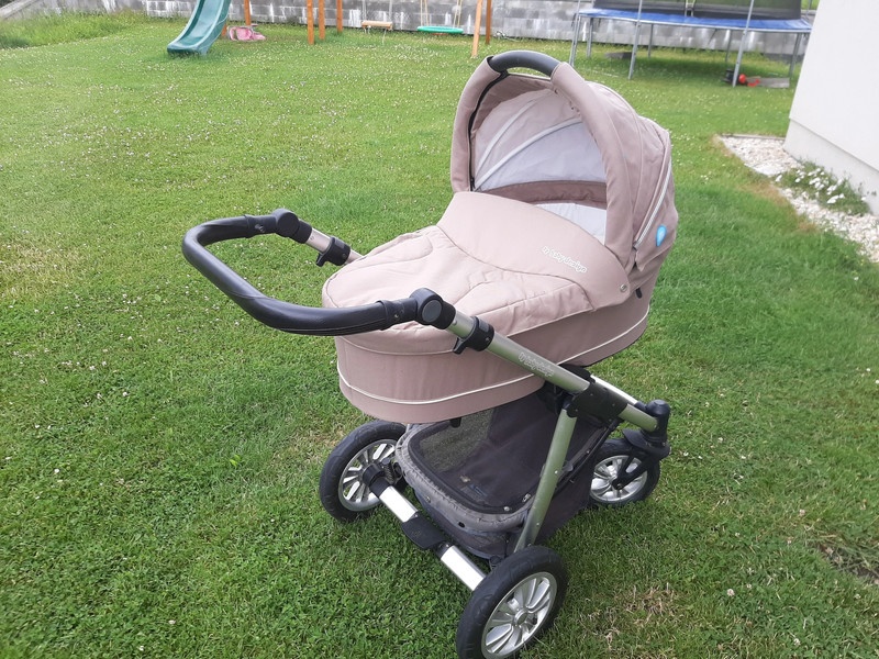 Kočárek Baby design s autosedačkou Maxi Cosi