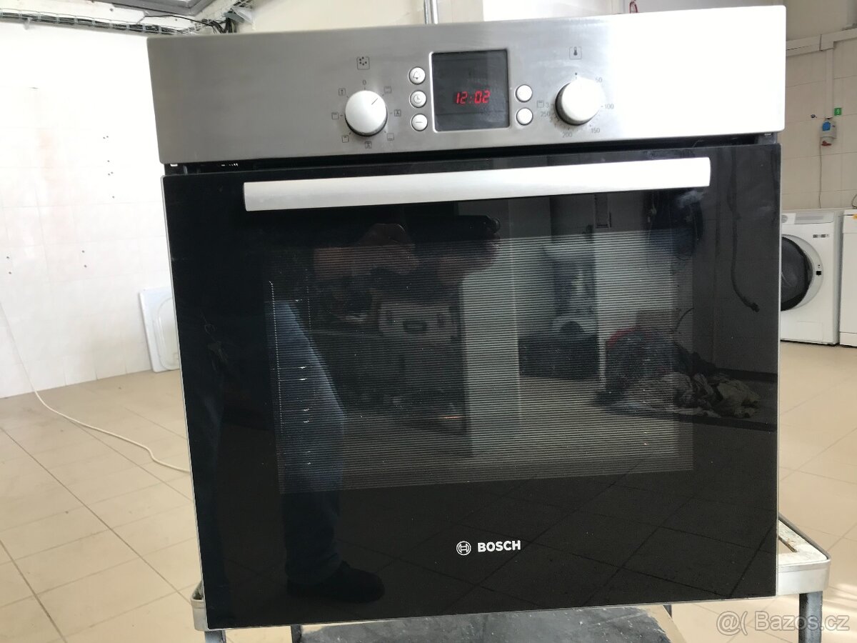 Prodáme troubu Bosch