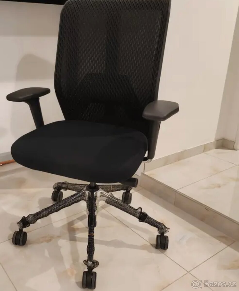 Kancelářská židle Vitra ID Mesh diamond