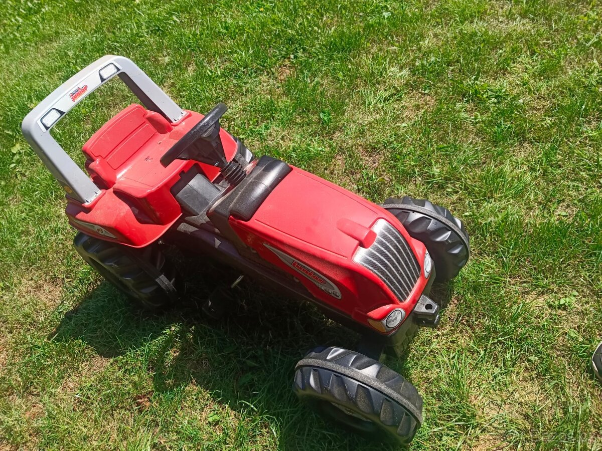 Šlapací traktor
