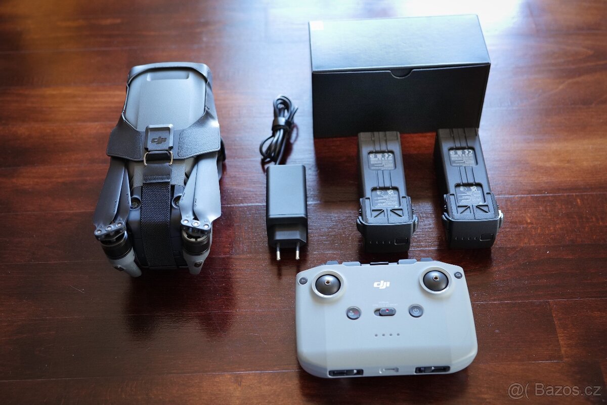 Dron DJI MAVIC 3 (Fly more combo)