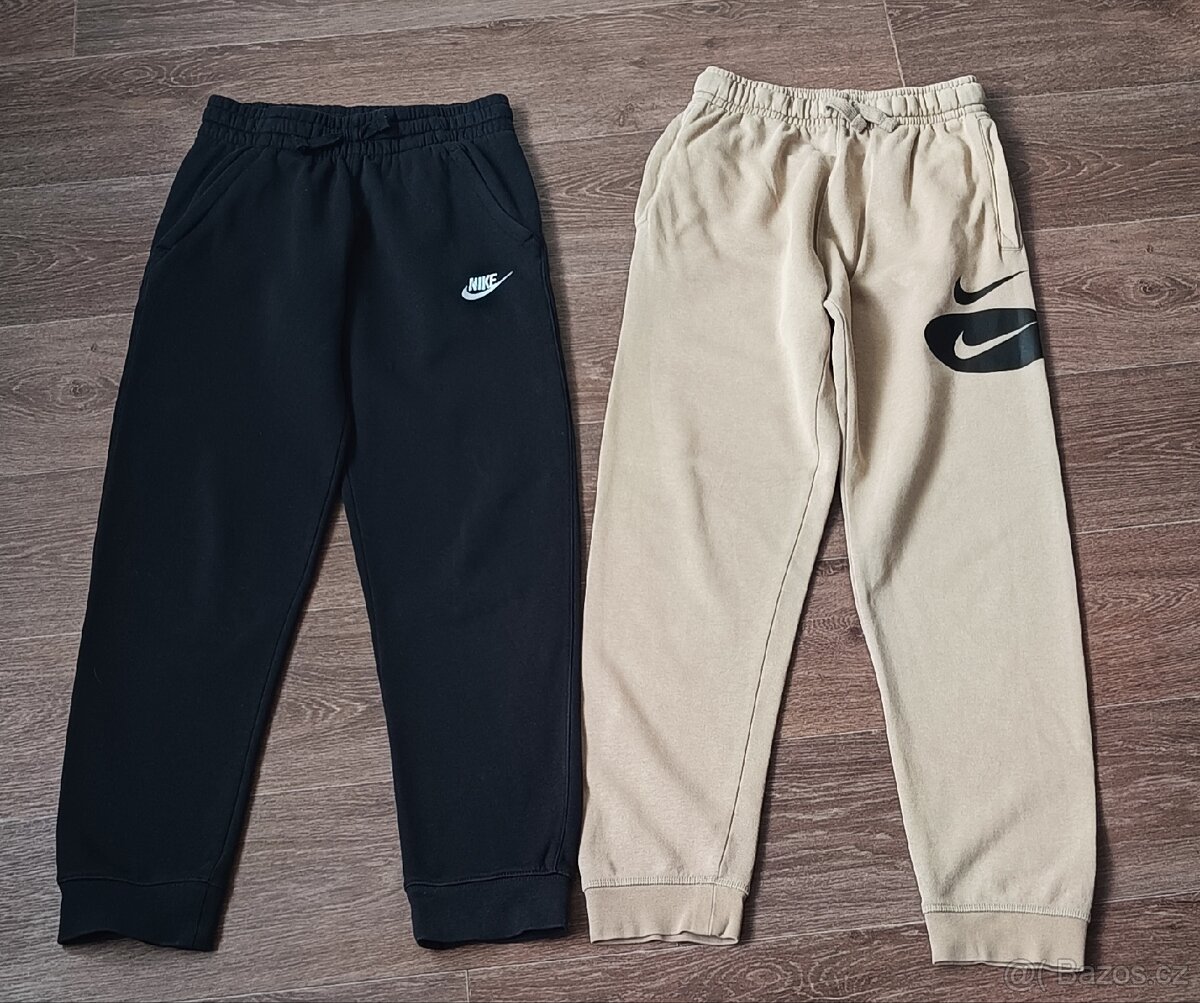 2 ks bavlněné tepláky Nike vel. L 147/158