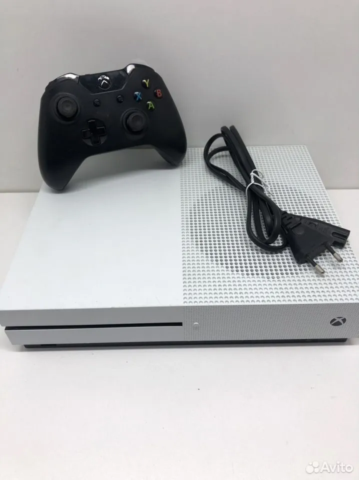 Xbox one s 500gb a ovladac