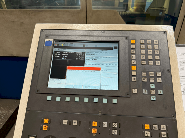 Laserový stroj TRUMPF TruLaser 7040, použitý, z roku 2007.