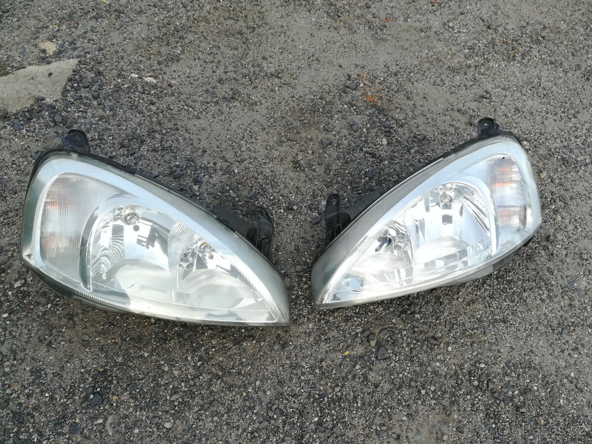 Světla přední na Opel Corsa C